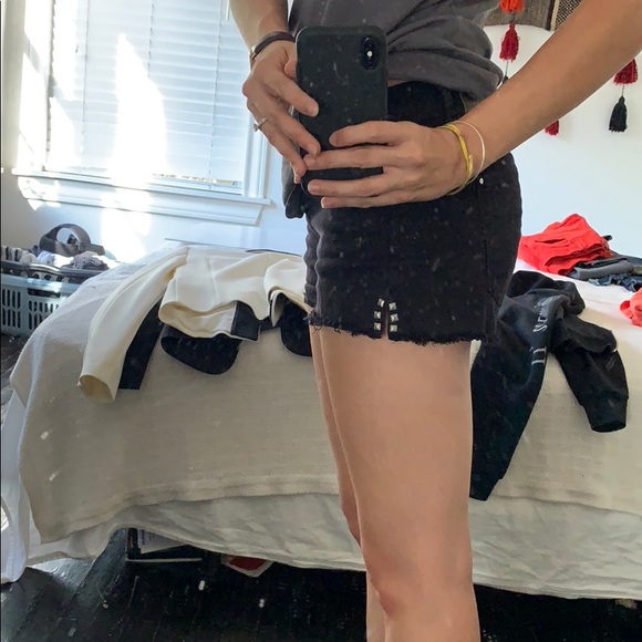 Black Jean shorts from Zara size 4 - Picture 4 of 4
